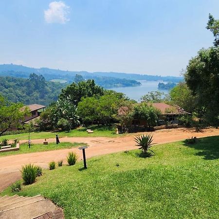 Da Gama Lake Cottages - Coral Tree And Cormorant Cottages White River Exteriör bild