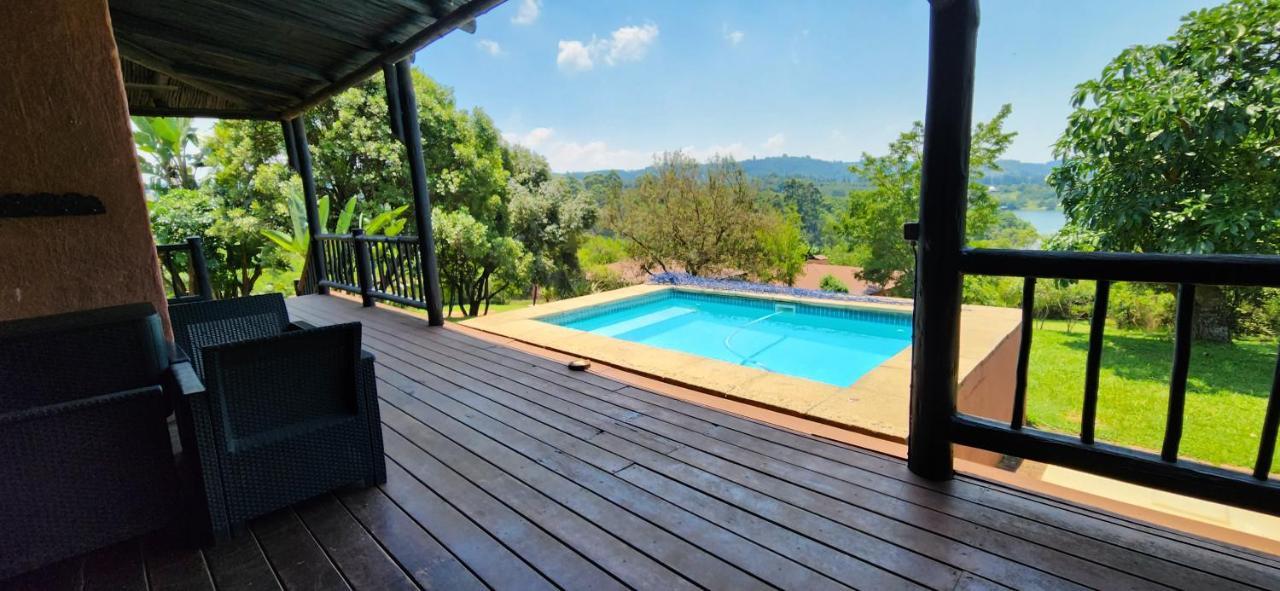 Da Gama Lake Cottages - Coral Tree And Cormorant Cottages White River Exteriör bild