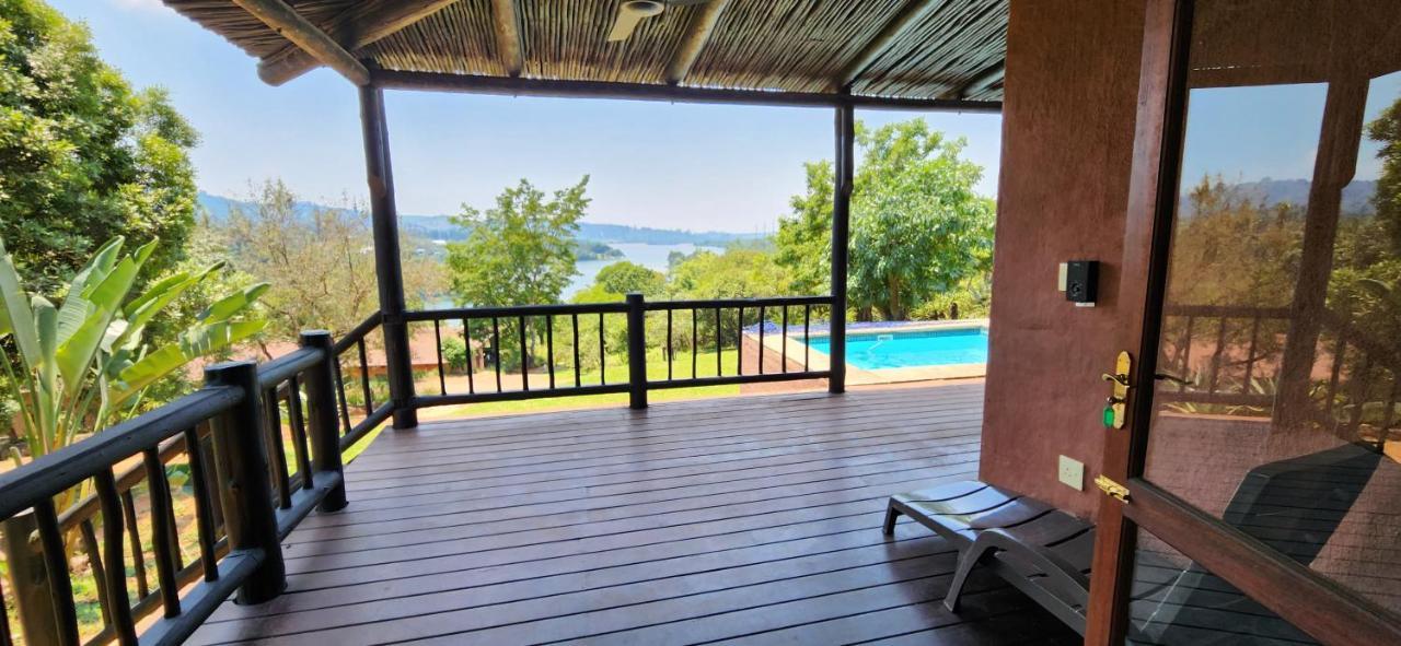 Da Gama Lake Cottages - Coral Tree And Cormorant Cottages White River Exteriör bild