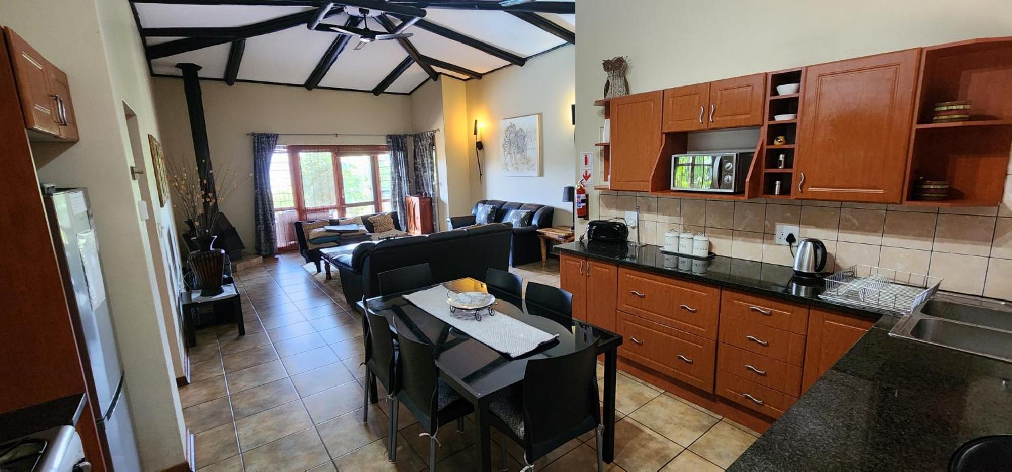Da Gama Lake Cottages - Coral Tree And Cormorant Cottages White River Rum bild